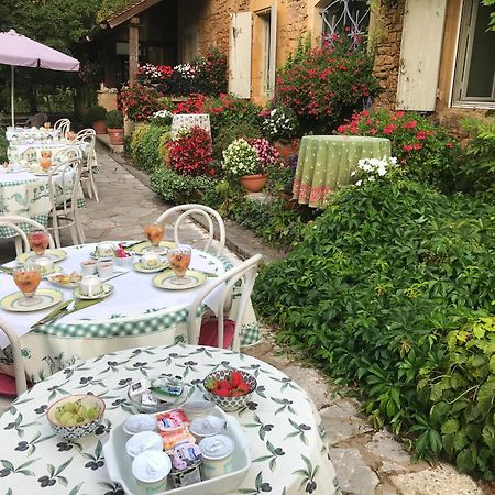 Bed & Breakfast Le Moulin Neuf Saint-Alvere Exterior photo