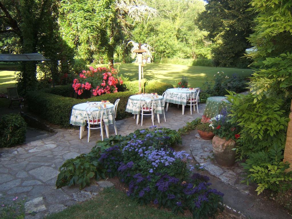 Bed & Breakfast Le Moulin Neuf Saint-Alvere Exterior photo